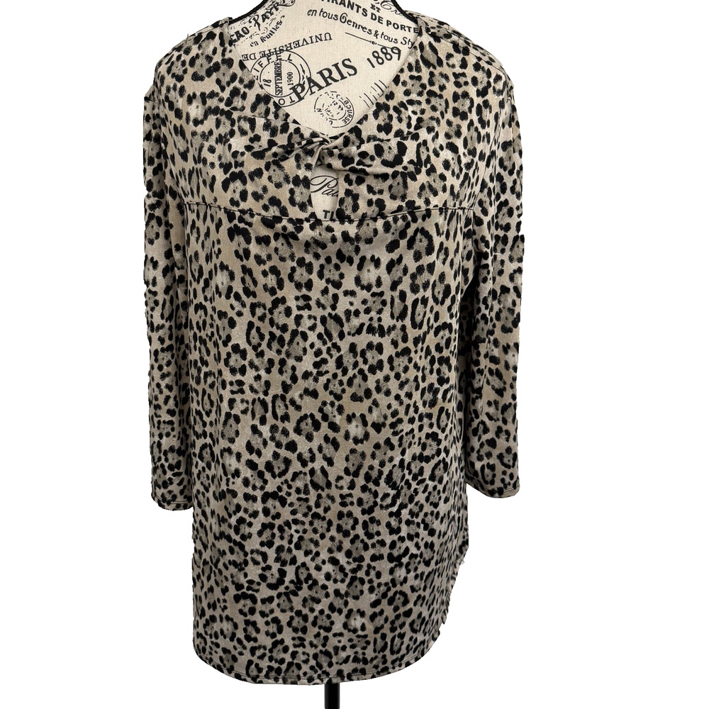 New Directions Women’s Blouse Large Animal Print Keyhole Neck 3/4 Bell Sleeves